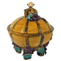 Majolica-Monkey-Grape-Dish-in-style-of-George-Jones-6