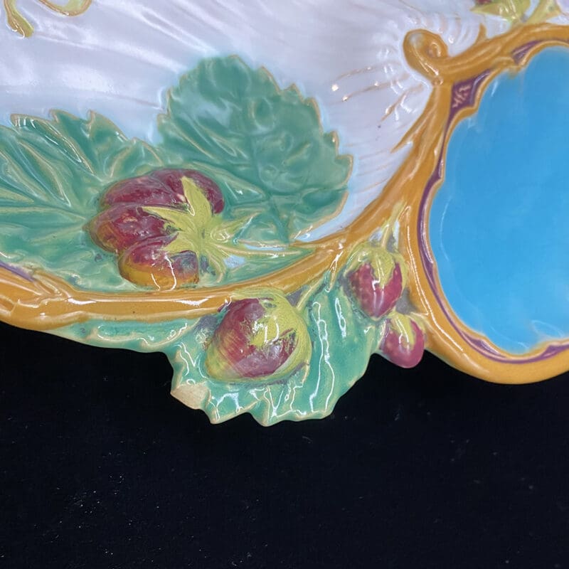 Minton-Majolica-Strawberry-Dish-Circa-1869-1 Minton-Majolica-Strawberry-Dish-Circa-1869-1