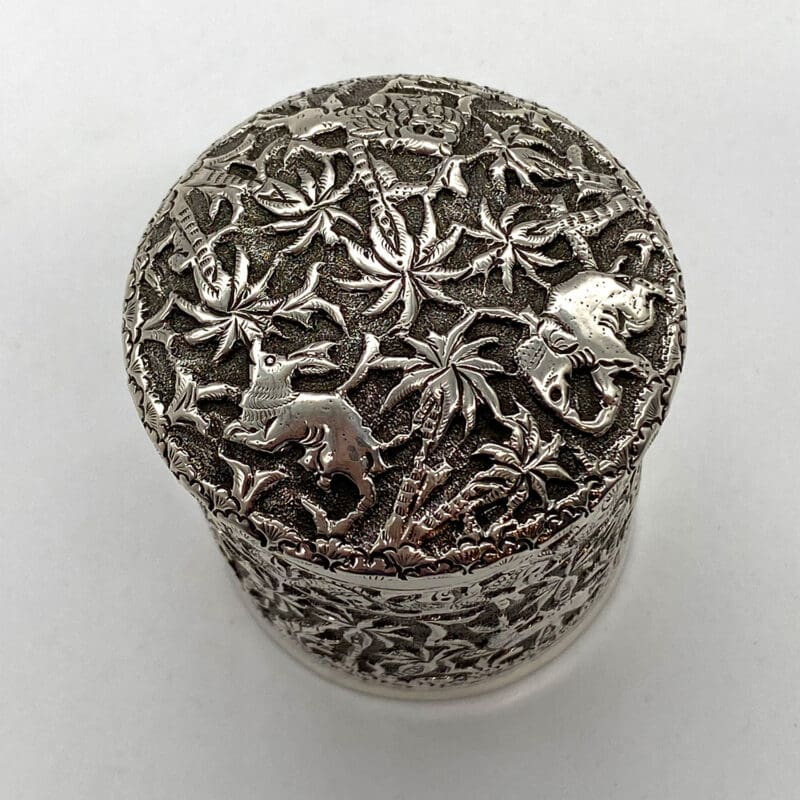 Sterling-Besamim-with-Detailed-Wild-Animals-1 Sterling-Besamim-with-Detailed-Wild-Animals-1