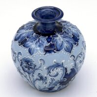 Rare-William-Moorcroft-Dianthus-Gallery-Vase