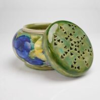 William-Moorcroft-Pansy-Pattern-Potpourri-1