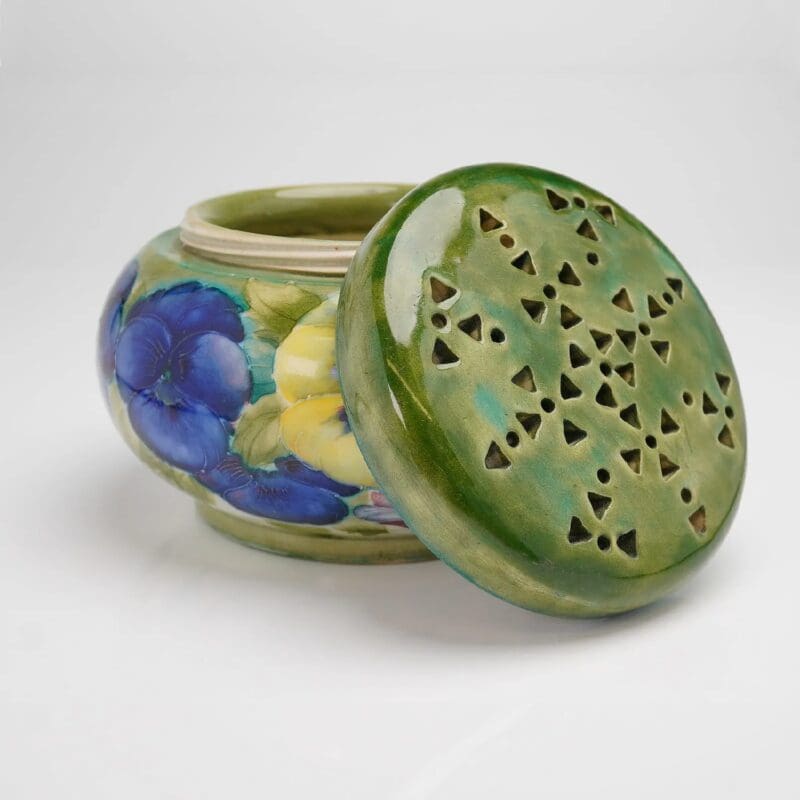 William-Moorcroft-Pansy-Pattern-Potpourri-1 William-Moorcroft-Pansy-Pattern-Potpourri-1